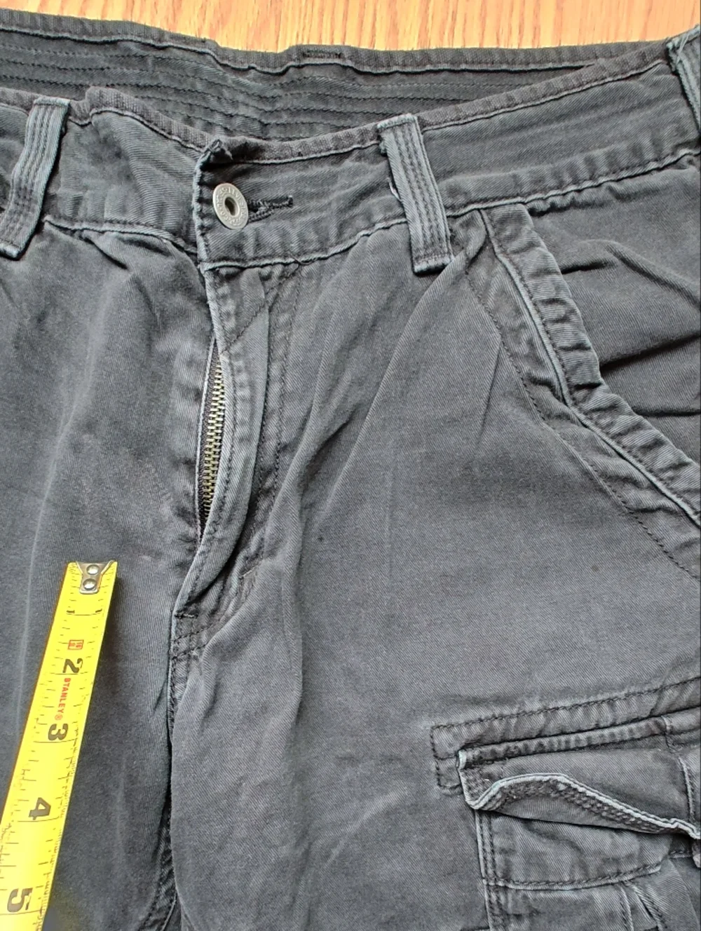Levi's Mens Black Cargo Shorts Size 32 Cotton Rugged Casual Outdoor